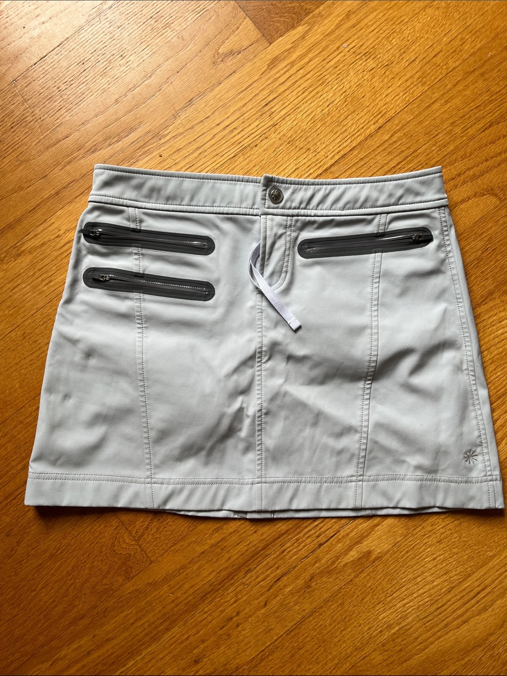 Light Gray Active Skirt with Zipper Pockets